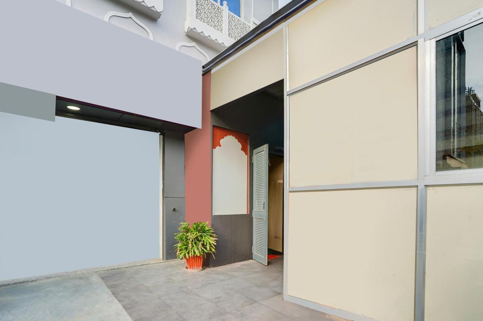 Super Hotel O Jln Marg Malviya Nagar Formerly Hotel Braj Haveli ชัยปุระ ภายนอก รูปภาพ